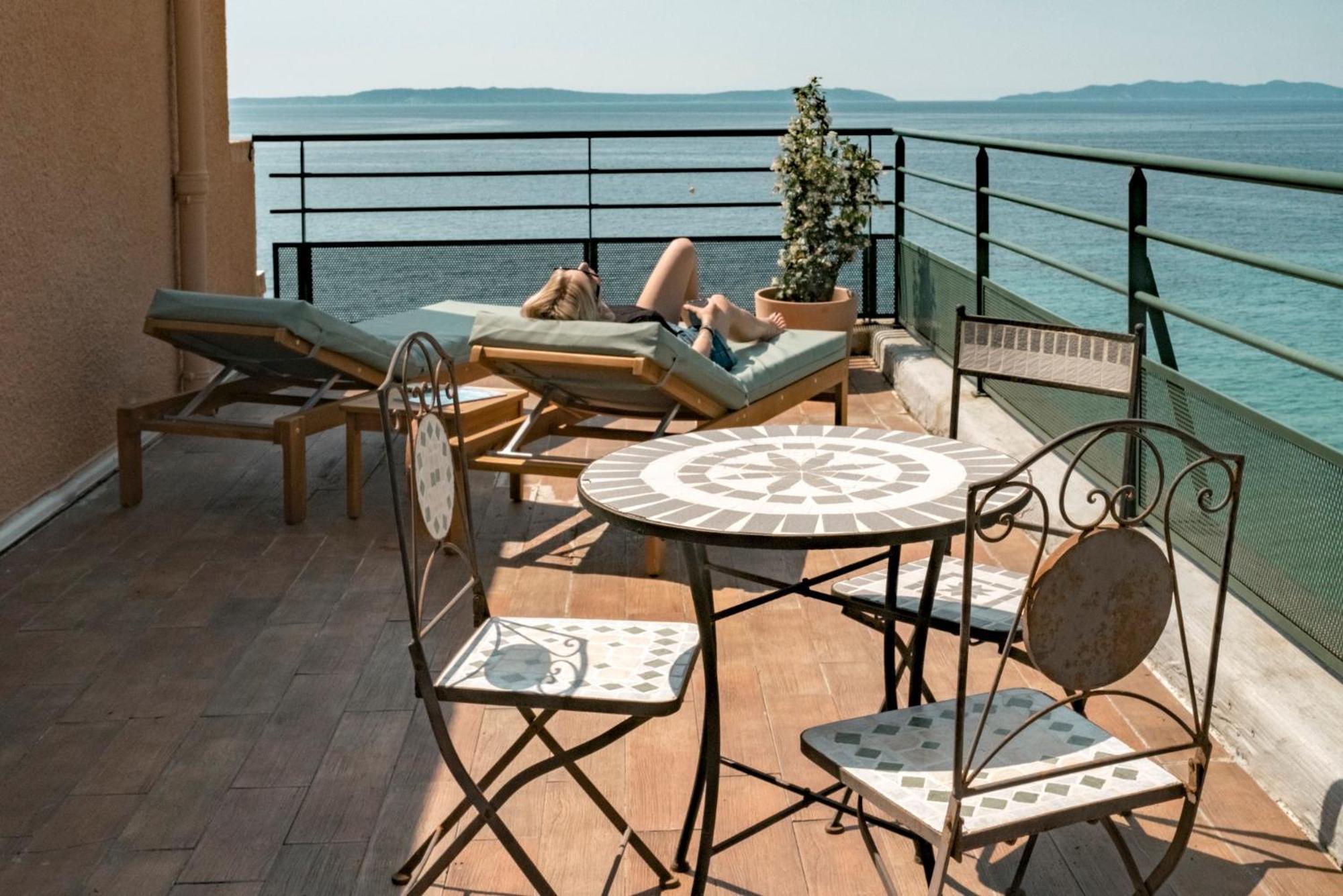 Surplage Hotel Cavaliere Le Lavandou Bagian luar foto