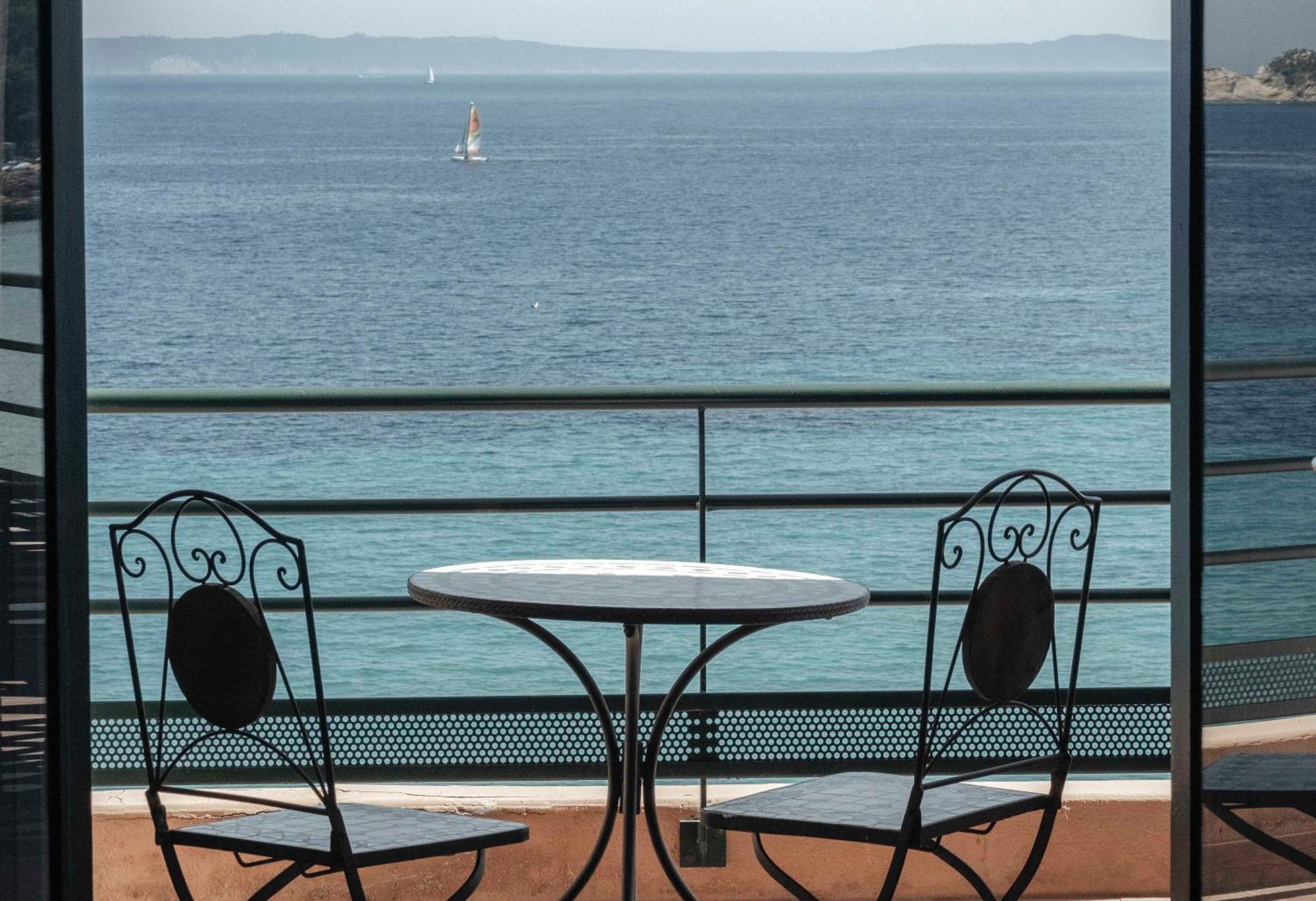 Surplage Hotel Cavaliere Le Lavandou Bagian luar foto