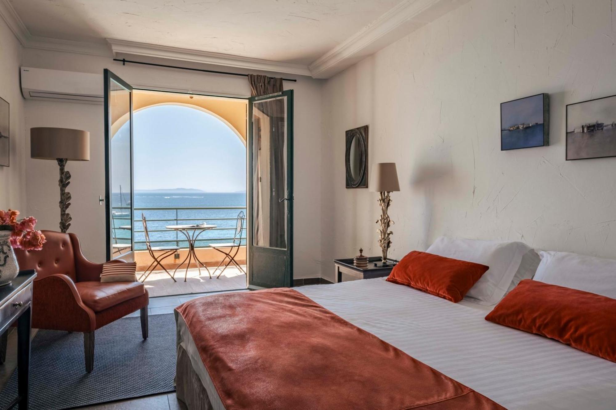 Surplage Hotel Cavaliere Le Lavandou Bagian luar foto