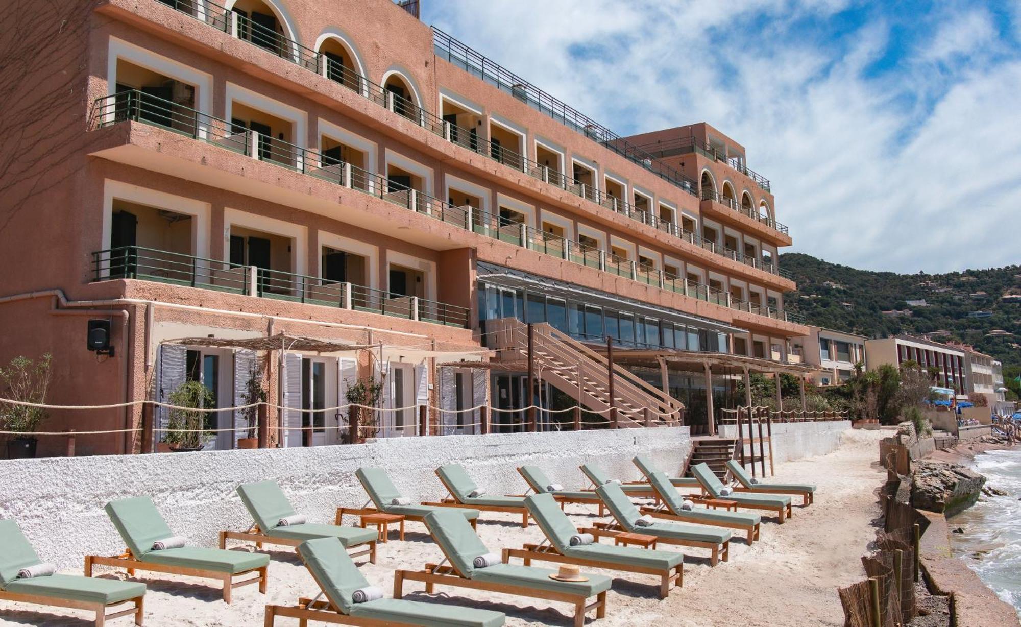Surplage Hotel Cavaliere Le Lavandou Bagian luar foto